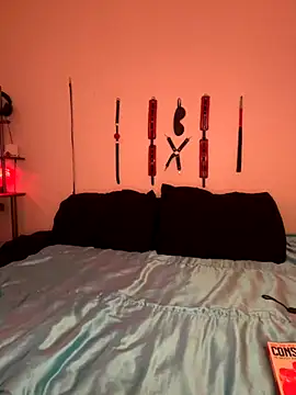 MiniMonroe online show from November 2025 11:55:02 AM