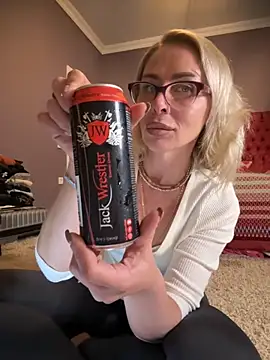 ElenabonyX online show from November 2025 05:26:01 PM