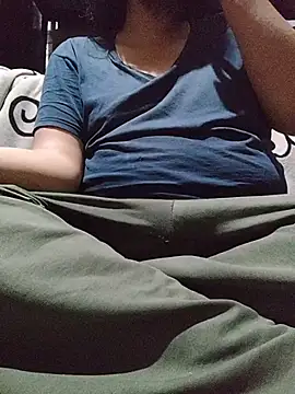 axel-spr online show from November 2025 05:40:01 AM