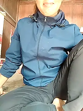 Yanmey online show from October 2025 03:05:02 AM