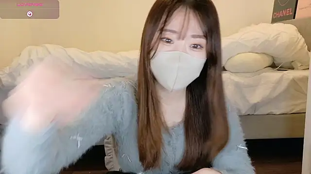 Snapshot of yura_ra_ra chatting on April 2026 01:09:02 PM yura ra ra online show from April 2026 01:09:02 PM