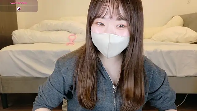 Snapshot of yura_ra_ra chatting on May 2026 01:19:01 PM yura ra ra online show from May 2026 01:19:01 PM