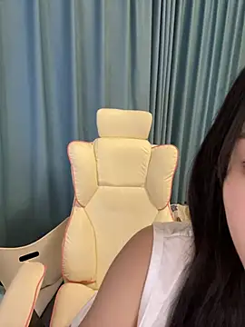 yiyi 3523 online show from March 2026 02:32:01 PM