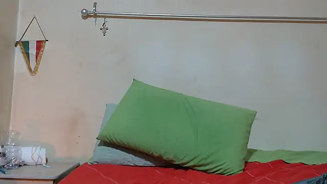 Monellaxx online show from December 2025 08:28:02 PM