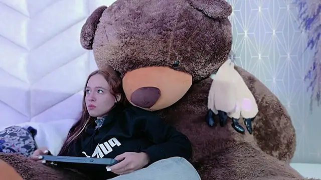 CARO ADAMS1 online show from January 2026 11:36:01 AM