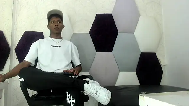 Snapshot of Mick_storm chatting on February 2026 07:45:02 PM Mick storm online show from February 2026 07:45:02 PM