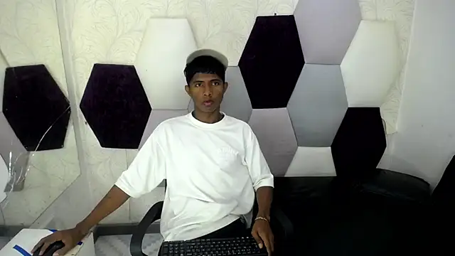 Snapshot of Mick_storm chatting on February 2026 07:01:02 PM Mick storm online show from February 2026 07:01:02 PM