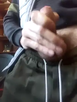 szabi1995 online show from April 2026 06:06:01 AM