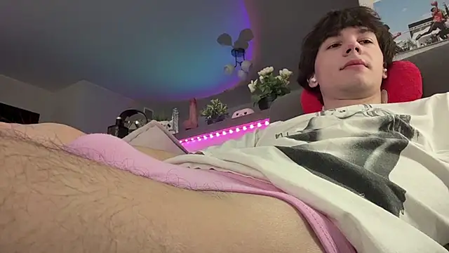 Jeremy1Scott online show from February 2026 03:25:01 AM