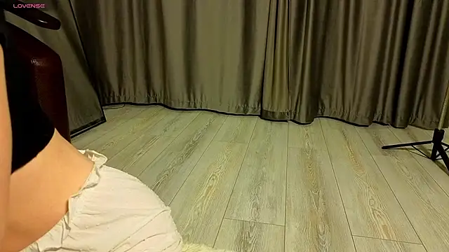 MissPompadure online show from February 2026 08:25:02 PM