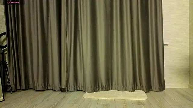 MissPompadure online show from April 2026 09:26:02 PM