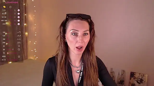 Lilith Sora online show from November 2025 02:48:02 AM