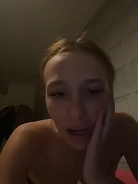 PoppyBabeMae online show from October 2025 07:32:01 PM