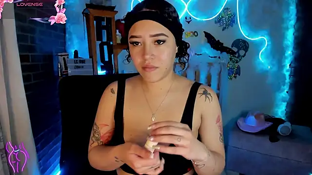 Lizz martins online show from October 2025 02:12:02 AM