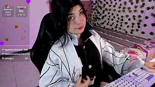 Snapshot of selina_lovers_ chatting on November 2025 04:25:02 AM selina lovers online show from November 2025 04:25:02 AM