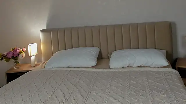 Diam0nd-Kiss online show from December 2025 04:07:01 AM