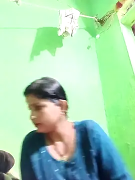 Karishma cute online show from November 2025 12:33:02 PM