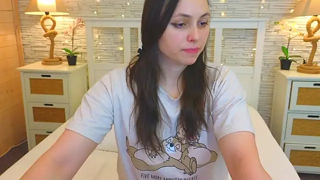 Soft Lilly online show from February 2026 06:18:02 AM