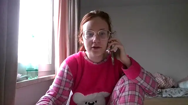 LuckySLove online show from April 2026 03:50:01 PM