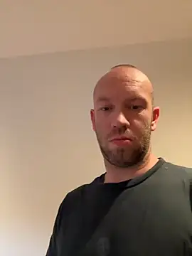 Missleil online show from October 2025 03:35:02 PM