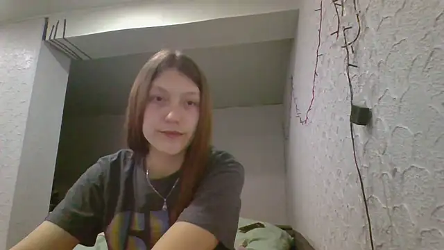 Snapshot of luna_tt chatting on March 2026 05:21:01 PM luna tt online show from March 2026 05:21:01 PM