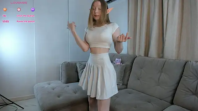 Megansuns online show from October 2025 03:24:02 PM