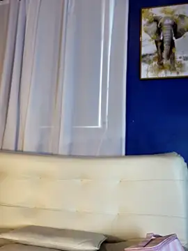 NovaFoxx online show from April 2026 07:19:01 PM