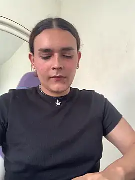 La-Gatiita-trans online show from December 2025 05:42:02 PM