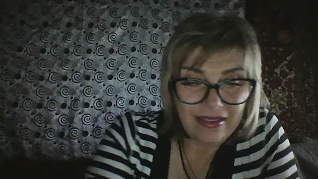 Lia Ray online show from November 2025 07:45:01 PM