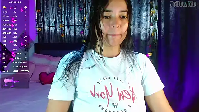 HaannaAGT online show from November 2025 07:13:01 PM