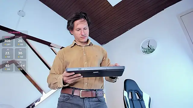 Justin valverde online show from February 2026 07:40:01 PM