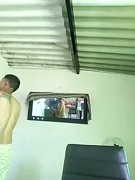 Snapshot of RennySem chatting on October 2025 04:18:01 PM RennySem online show from October 2025 04:18:01 PM