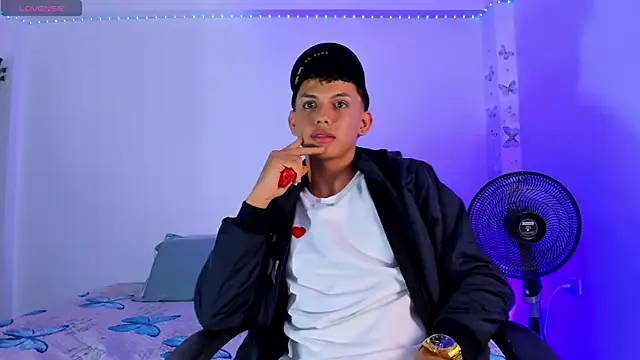 Axel Cody  online show from October 2025 02:34:01 AM