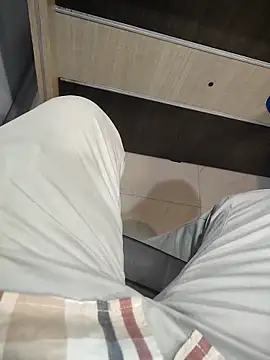 Snapshot of Vickyins480000 chatting on March 2026 02:40:02 PM Vickyins480000 online show from March 2026 02:40:02 PM