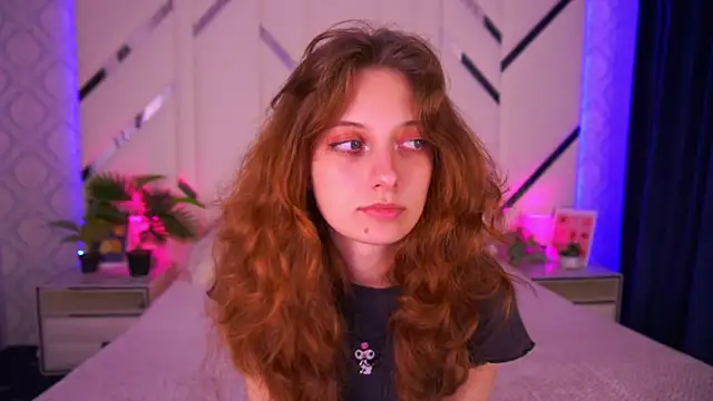 CuteeFoxy online show from October 2025 02:20:01 PM