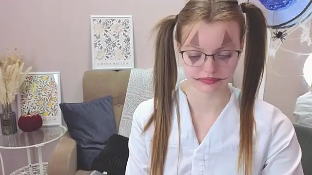 Dear Jessica online show from October 2025 10:16:02 AM