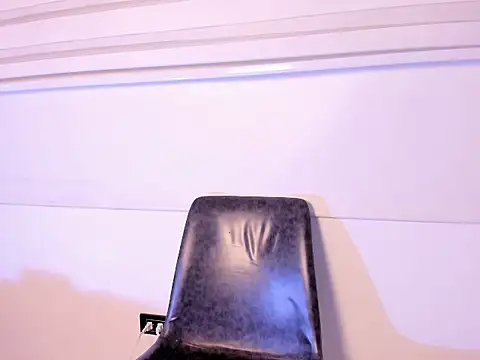 little kris1 online show from November 2025 12:37:02 PM