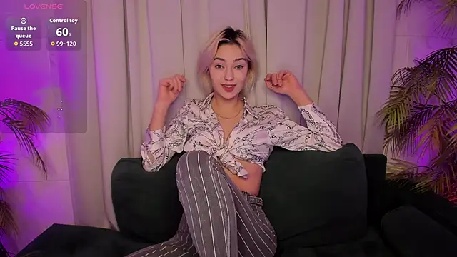 AlysiaSun  online show from November 2025 02:17:02 PM