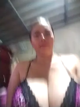 Snapshot of Cristal-sm chatting on November 2025 01:27:02 AM Cristal-sm online show from November 2025 01:27:02 AM