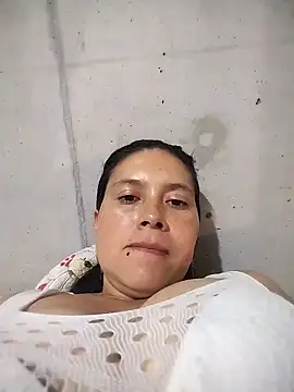 Snapshot of Cristal-sm chatting on November 2025 03:31:02 AM Cristal-sm online show from November 2025 03:31:02 AM