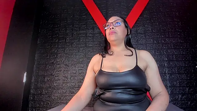 Zamariah online show from November 2025 03:07:01 AM