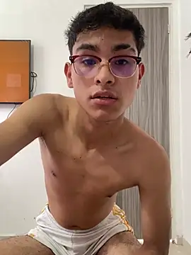 Muchachito18 online show from February 2026 06:39:01 PM