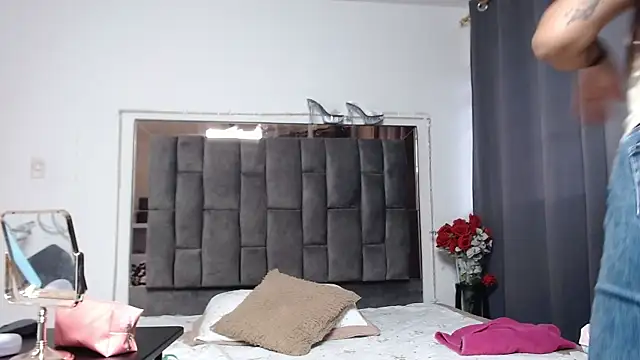 Salmma Milf online show from March 2026 11:35:01 AM