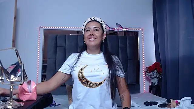 Salmma Milf online show from April 2026 11:55:02 AM