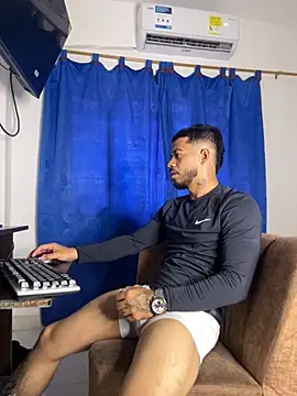 Kylian Alessandro online show from November 2025 06:30:01 PM