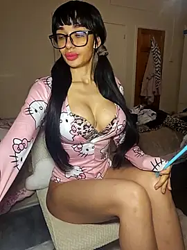 LucyMiax online show from December 2025 07:58:02 AM