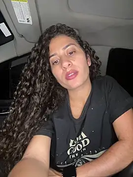 Snapshot of fernanda317 chatting on April 2026 09:26:02 PM fernanda317 online show from April 2026 09:26:02 PM