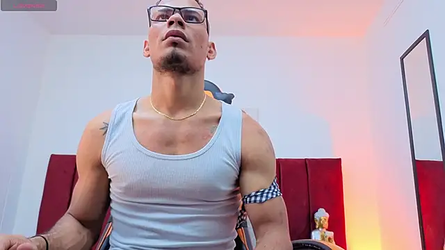 DaamonSlader  online show from October 2025 08:21:02 PM