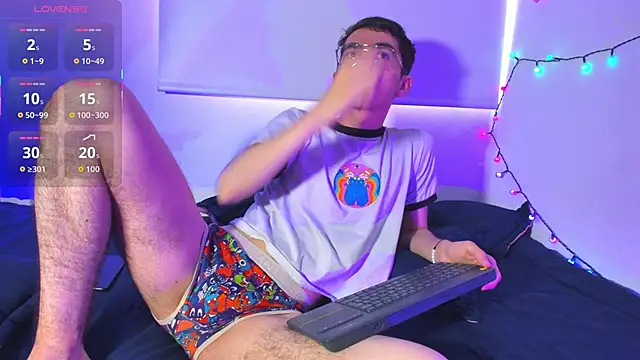 Snapshot of dani_angel_dark chatting on December 2025 09:11:02 PM dani angel dark online show from December 2025 09:11:02 PM