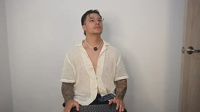 Dominick walker online show from March 2026 04:21:01 PM